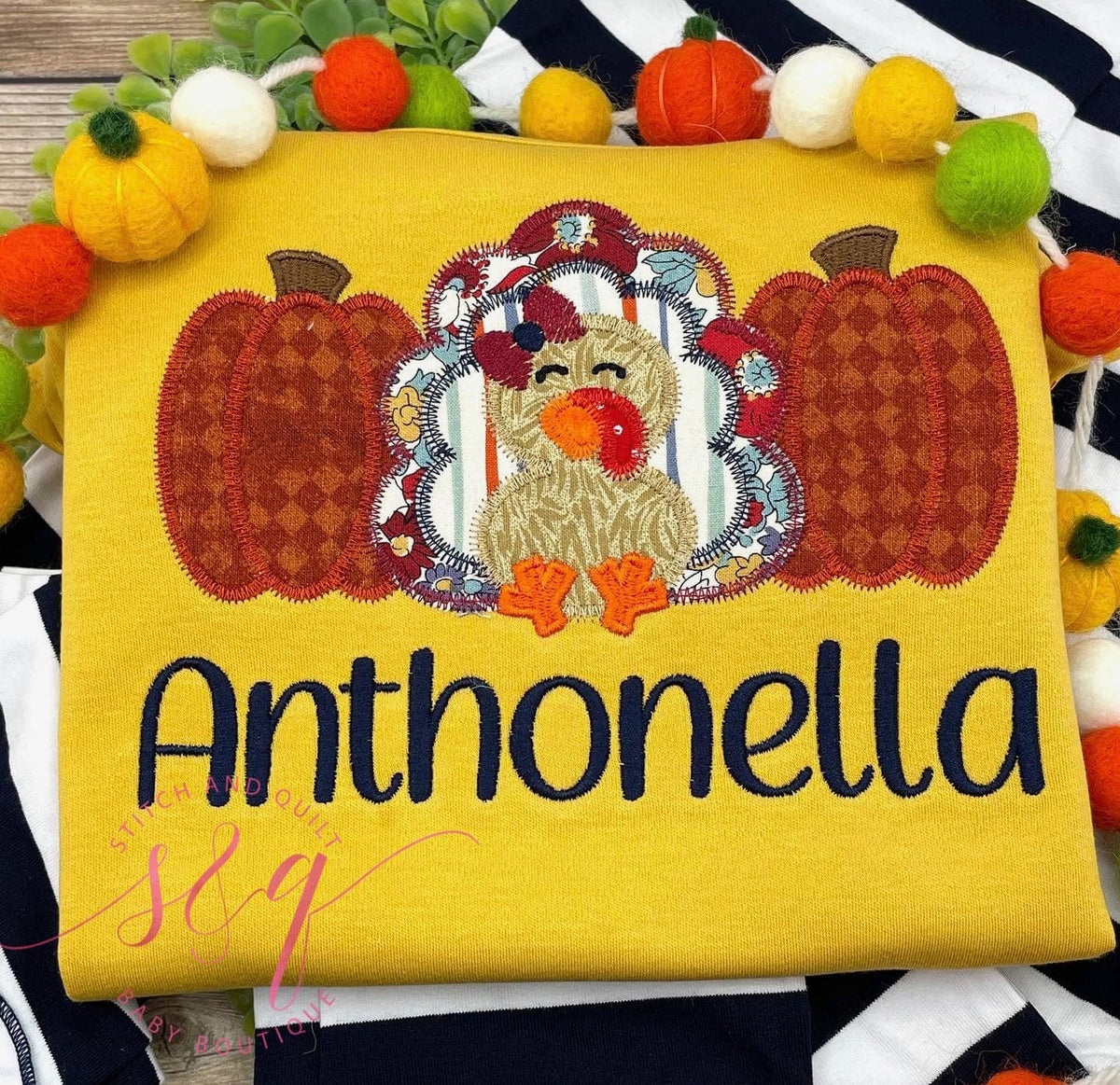 Girls Turkey Outfit, Fall Turkey shirt, Girls Turkey Thanksgiving Outfit, Girls Thanksgiving Outfit, Gold and Navy Outfit