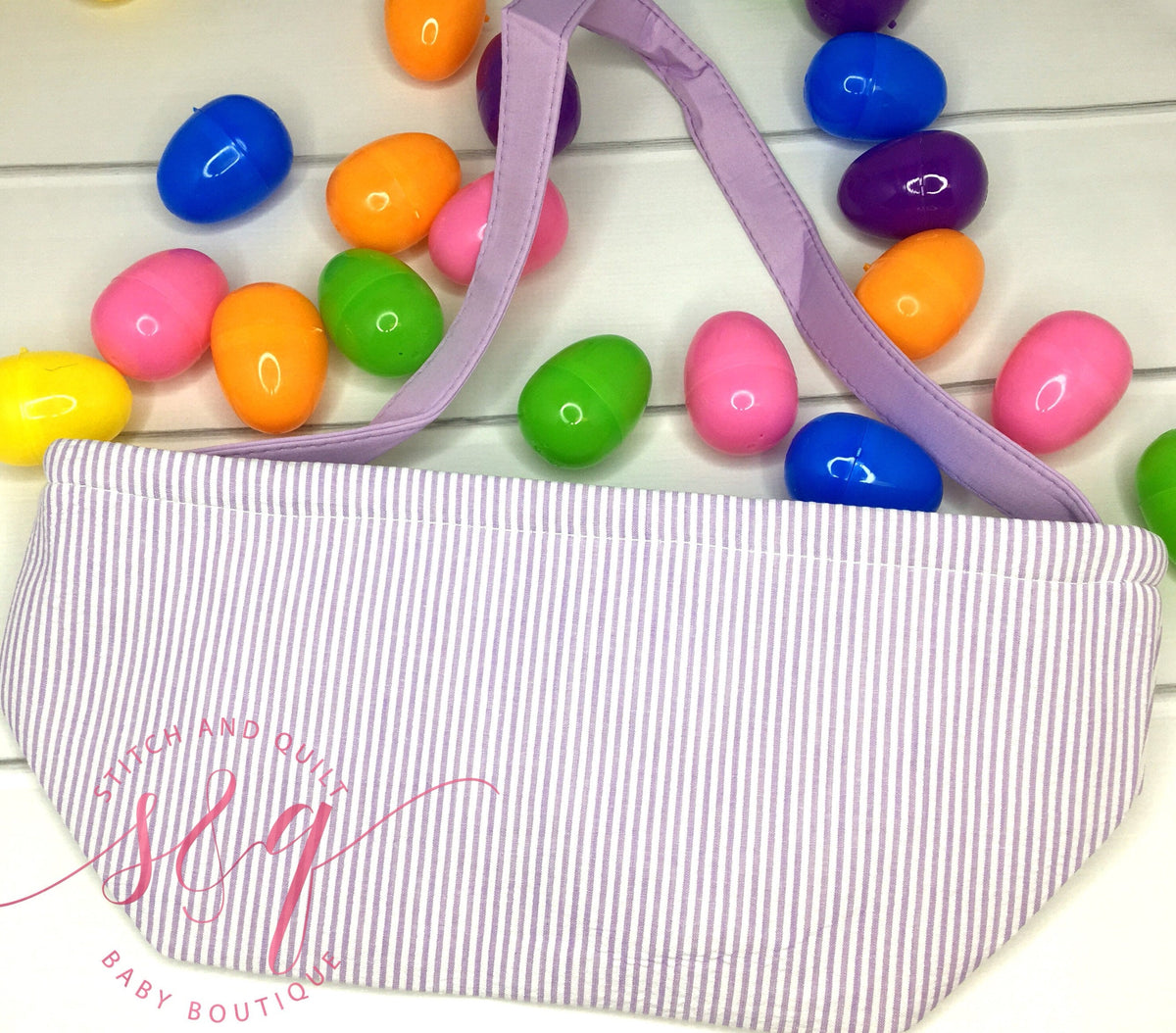 Monogrammed Easter baskets in pink, purple, and blue seersucker, seersucker Easter baskets personalized, seersucker tote bags monogrammed